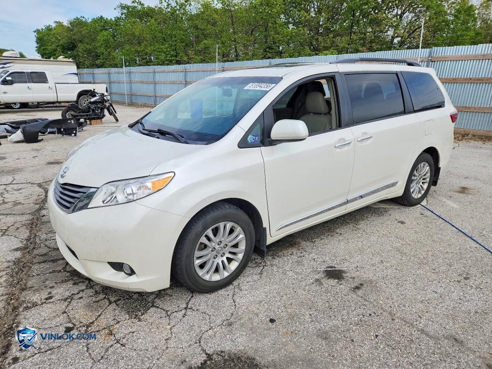 2017 TOYOTA SIENNA XLE 8-PASSENGER – Lot 51894356 auction photo
