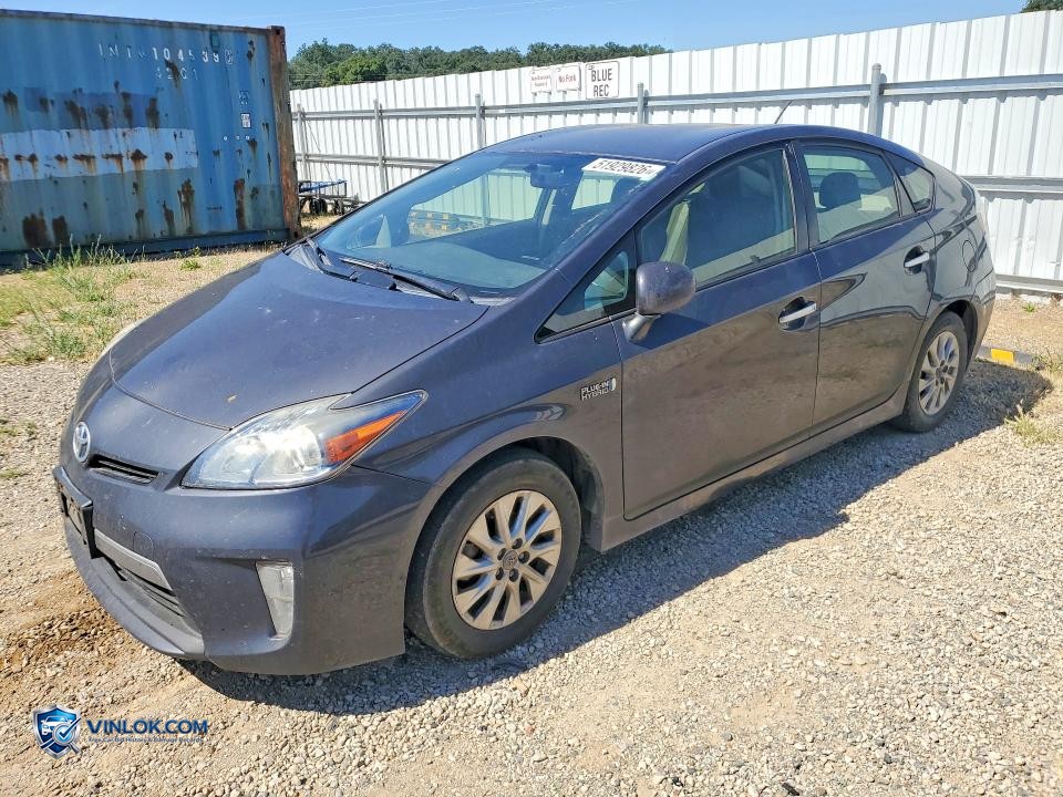 2014 TOYOTA PRIUS PLUG-IN HYBRID BASE – Lot 51929826 auction photo
