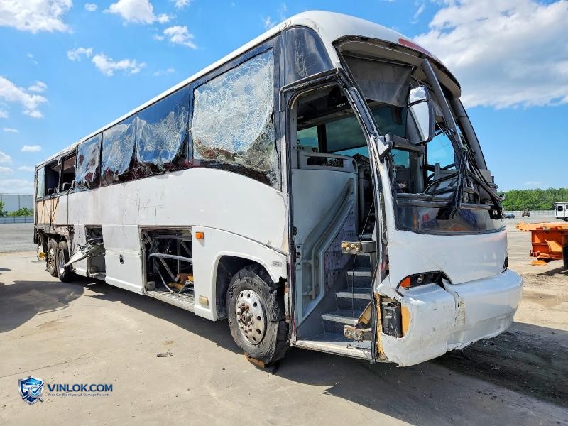 2006 MCI (LES AUTO BUS) J4500 – Lot 51983966 auction photo
