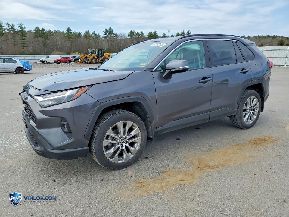 2024 TOYOTA RAV4 XLE PREMIUM – Lot 52082126 auction photo