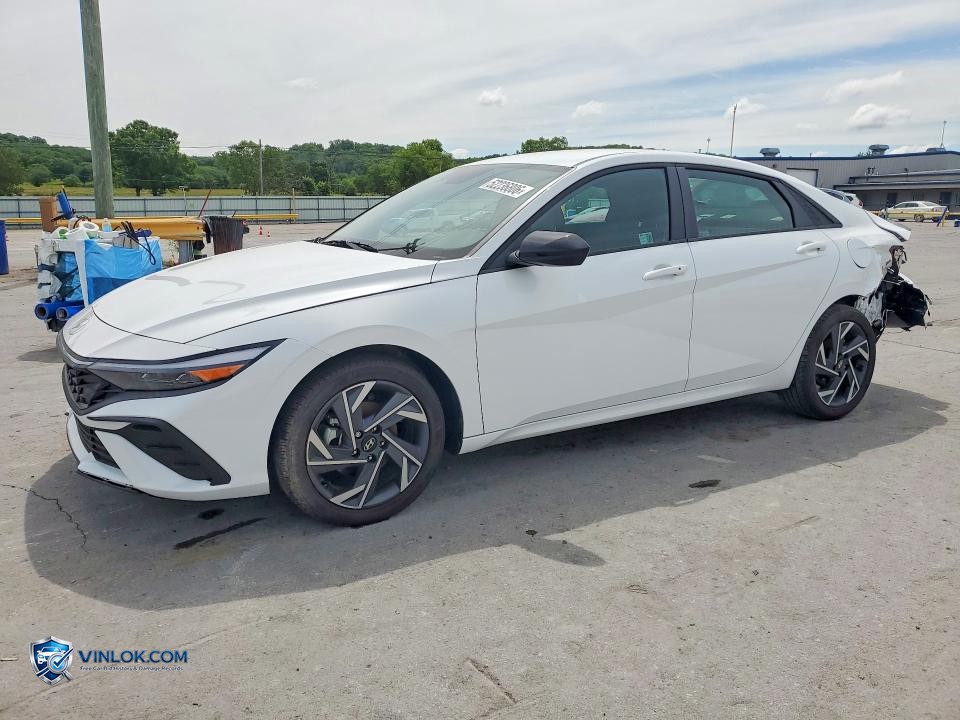 2025 HYUNDAI ELANTRA SEL SPORT – Lot 52236806 auction photo