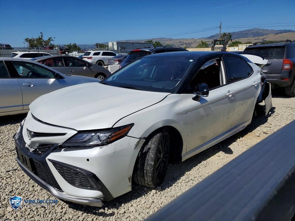 2023 TOYOTA CAMRY XSE V6 – Lot 52263636 auction photo