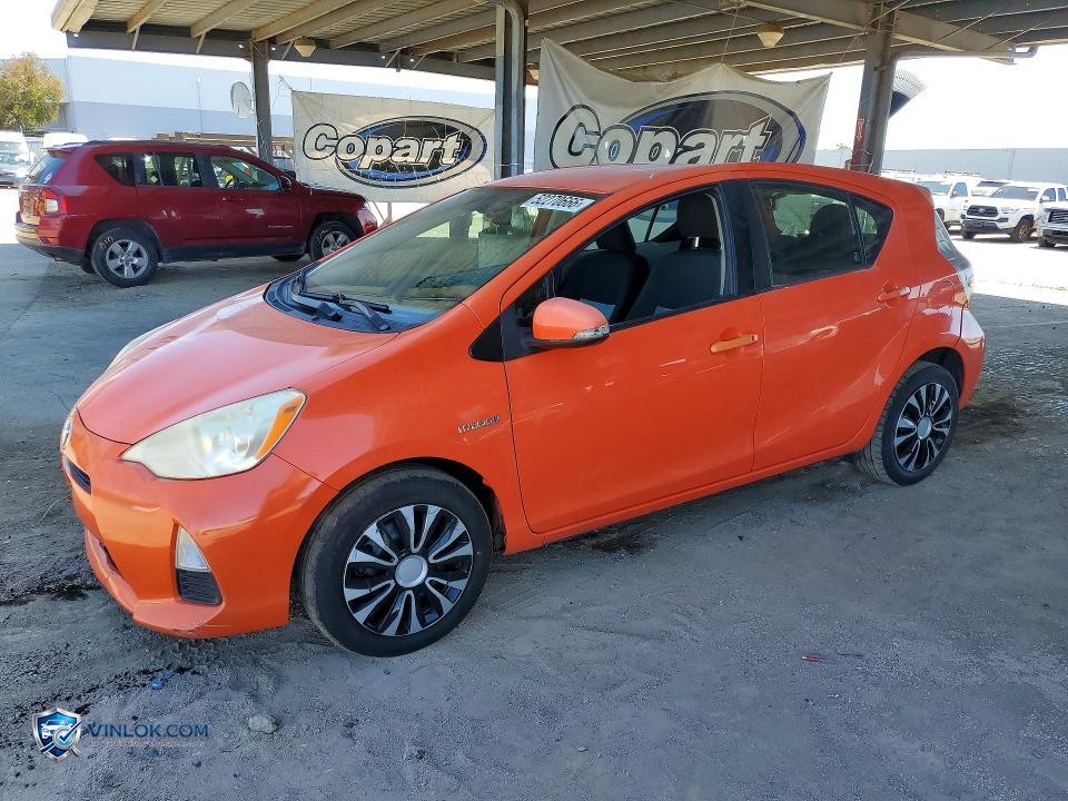 2013 TOYOTA PRIUS C TWO – Lot 52270666 auction photo