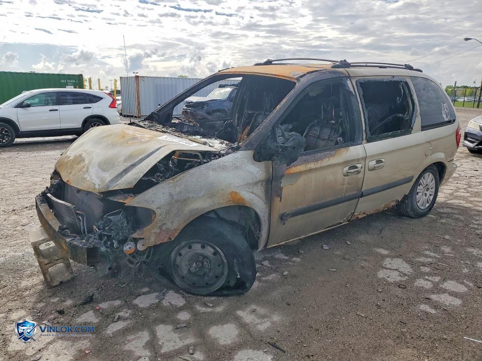 2005 CHRYSLER TOWN & COUNTRY – Lot 52331616 auction photo