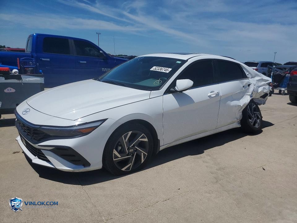 2025 HYUNDAI ELANTRA SEL – Lot 52336746 auction photo