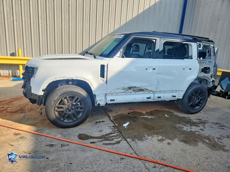 2023 LAND ROVER DEFENDER 110 S – Lot 52356946 auction photo