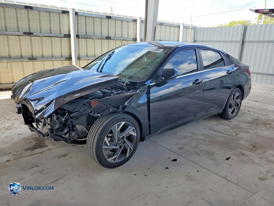 2024 HYUNDAI ELANTRA SEL – Lot 52381386 auction photo