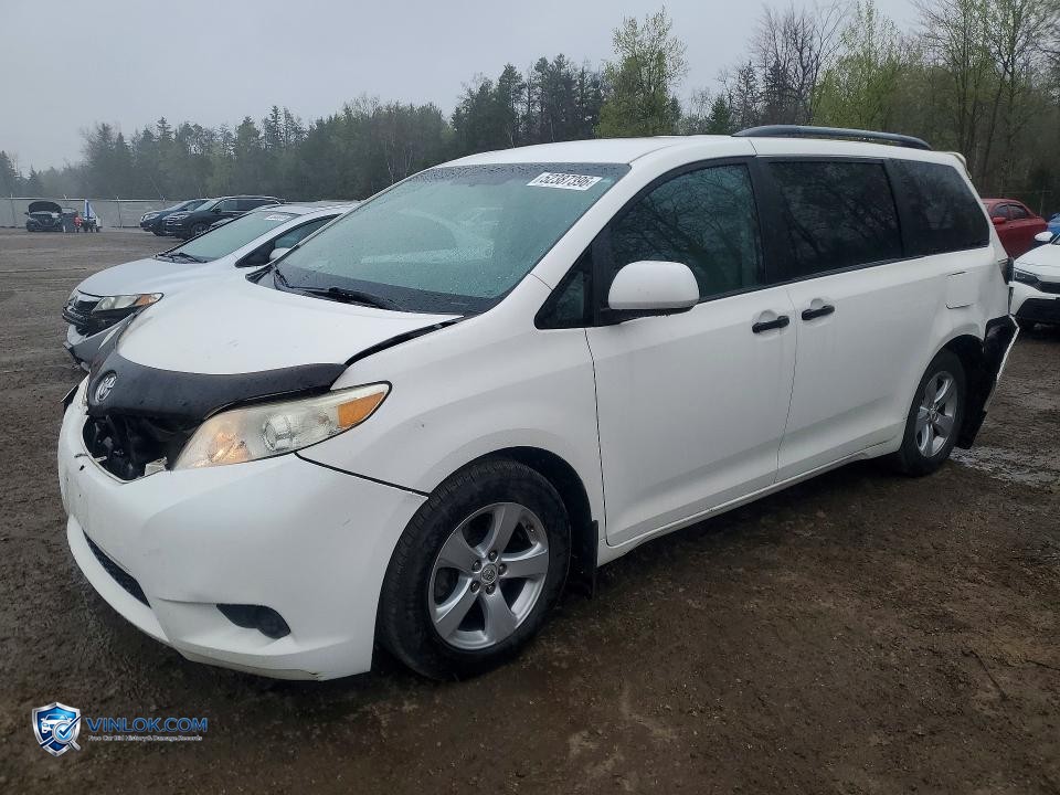 2011 TOYOTA SIENNA BASE 7-PASSENGER – Lot 52387396 auction photo