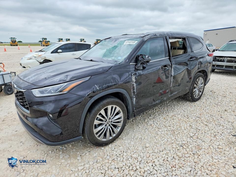 2022 TOYOTA HIGHLANDER PLATINUM – Lot 52440106 auction photo