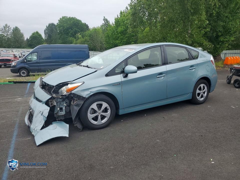 2013 TOYOTA PRIUS THREE – Lot 52480636 auction photo