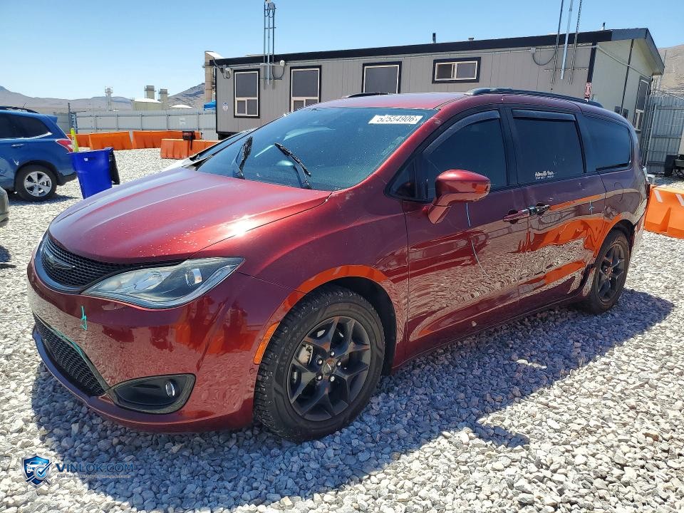 2020 CHRYSLER PACIFICA TOURING L – Lot 52554906 auction photo