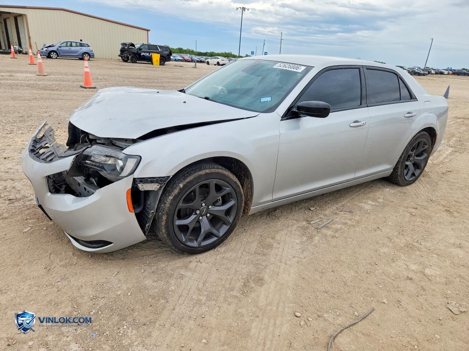 2021 CHRYSLER 300 TOURING – Lot 52626806 auction photo
