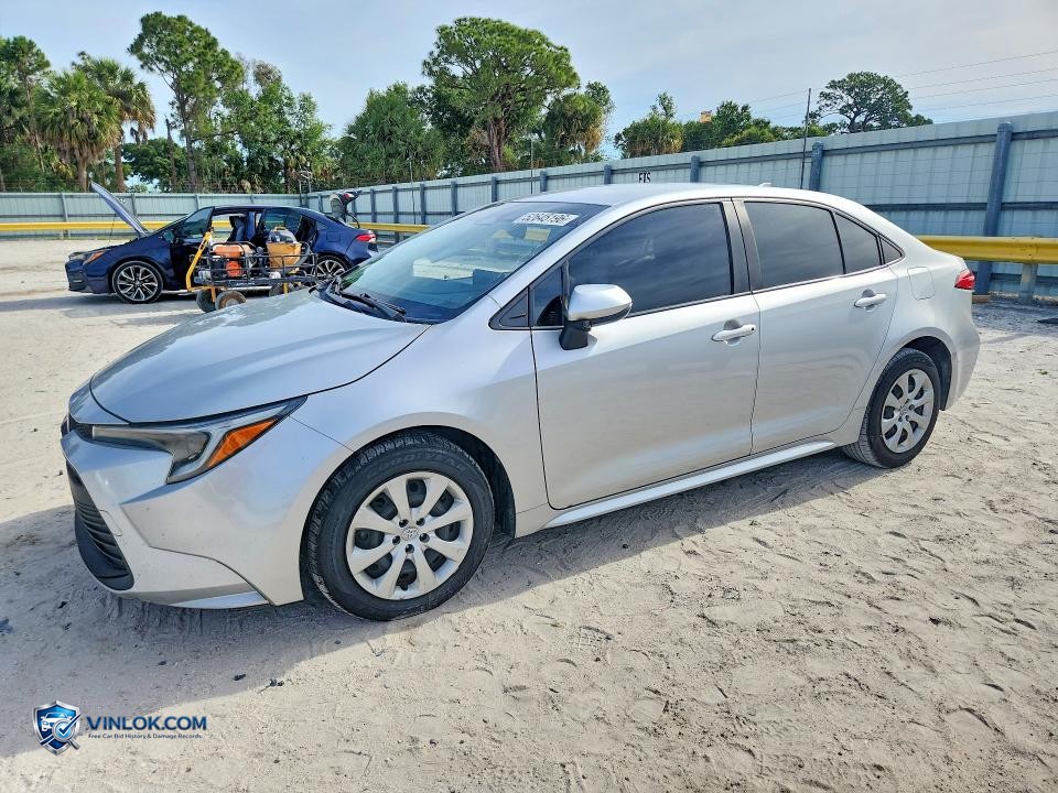 2024 TOYOTA COROLLA HYBRID LE – Lot 52645196 auction photo