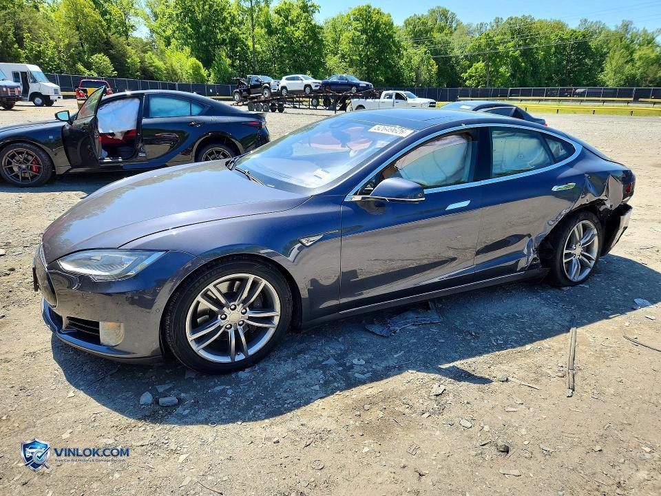 2015 TESLA MODEL S – Lot 52649626 auction photo