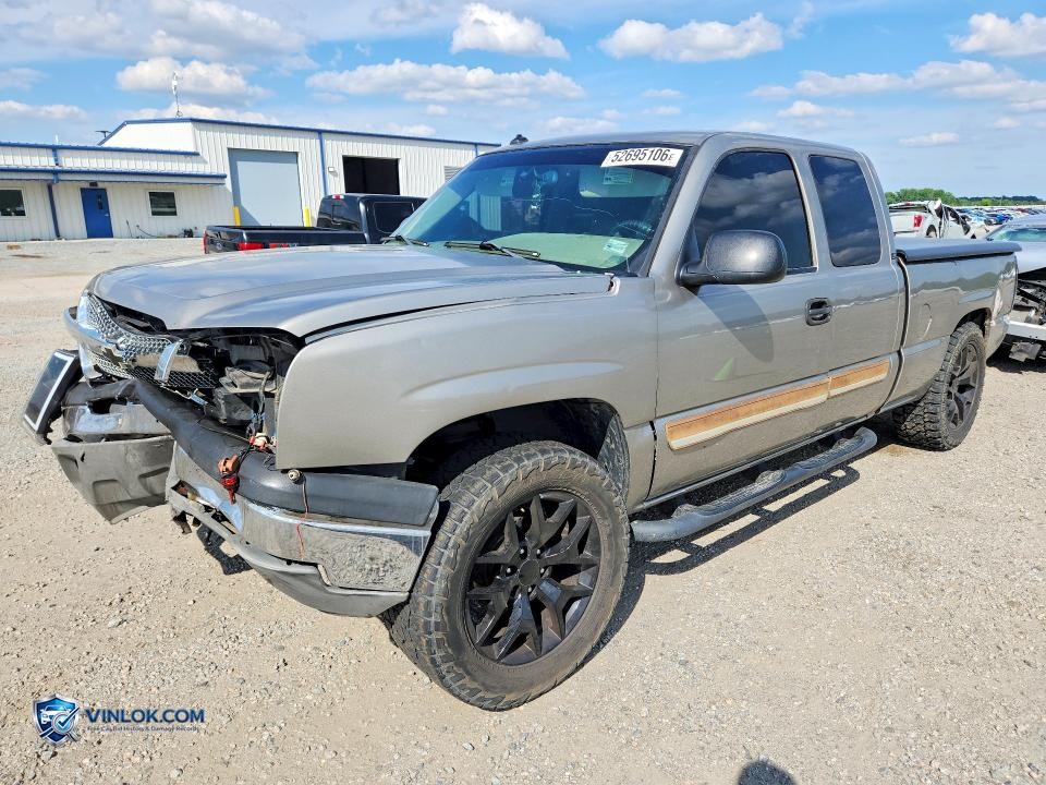 2003 CHEVROLET SILVERADO C1500 – Lot 52695106 auction photo