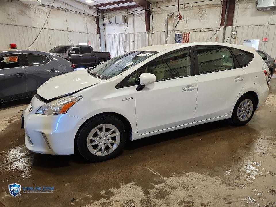 2014 TOYOTA PRIUS V TWO – Lot 52724296 auction photo
