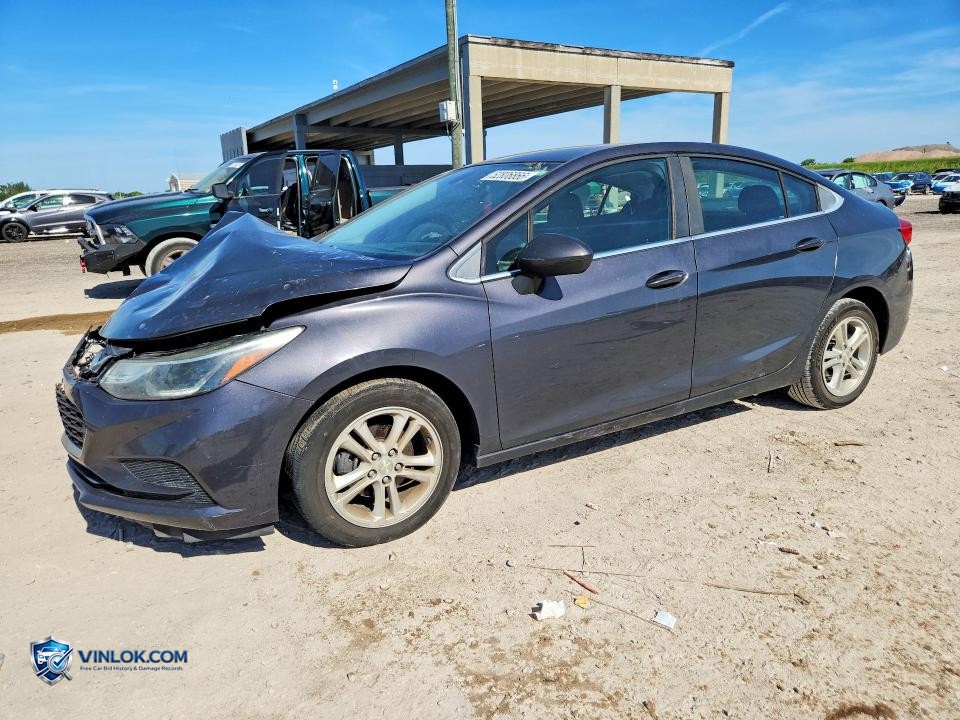 2017 CHEVROLET CRUZE LT – Lot 52806866 auction photo