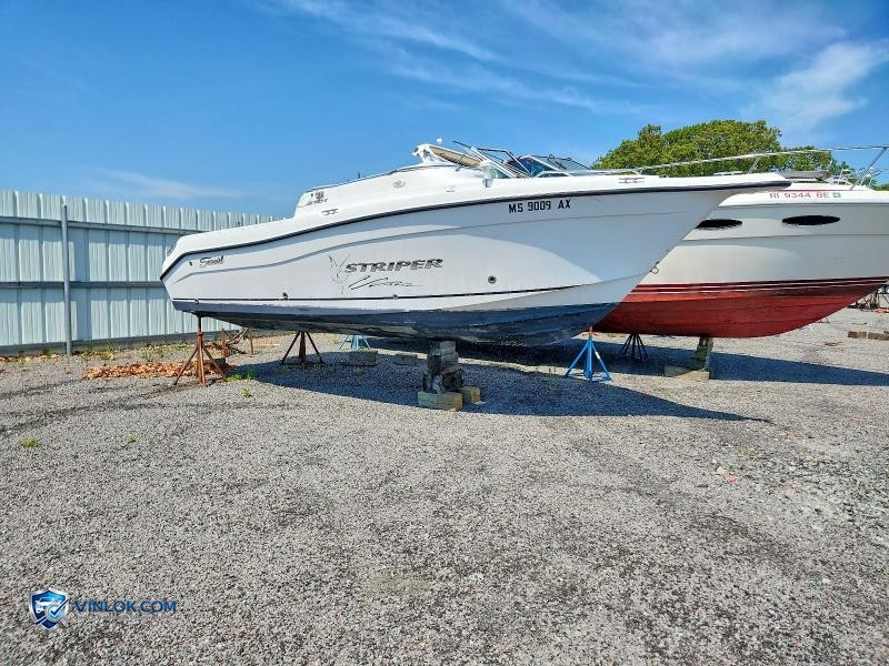 2004 SEASWIRL BOAT – Lot 52851766 auction photo