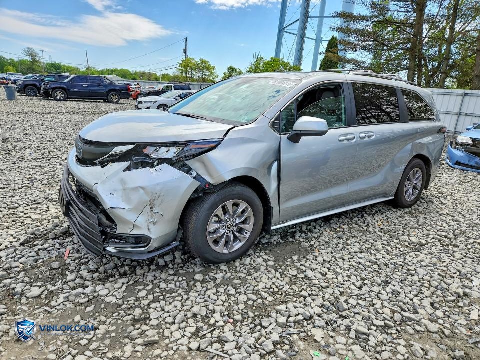 2025 TOYOTA SIENNA LE – Lot 52894016 auction photo