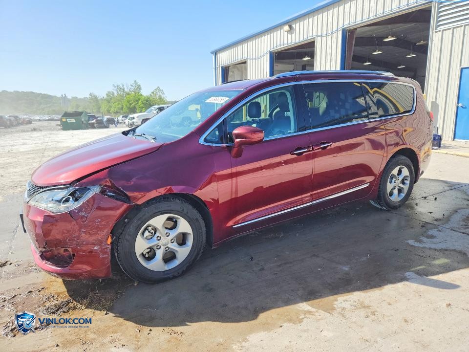 2017 CHRYSLER PACIFICA TOURING L PLUS – Lot 52966256 auction photo