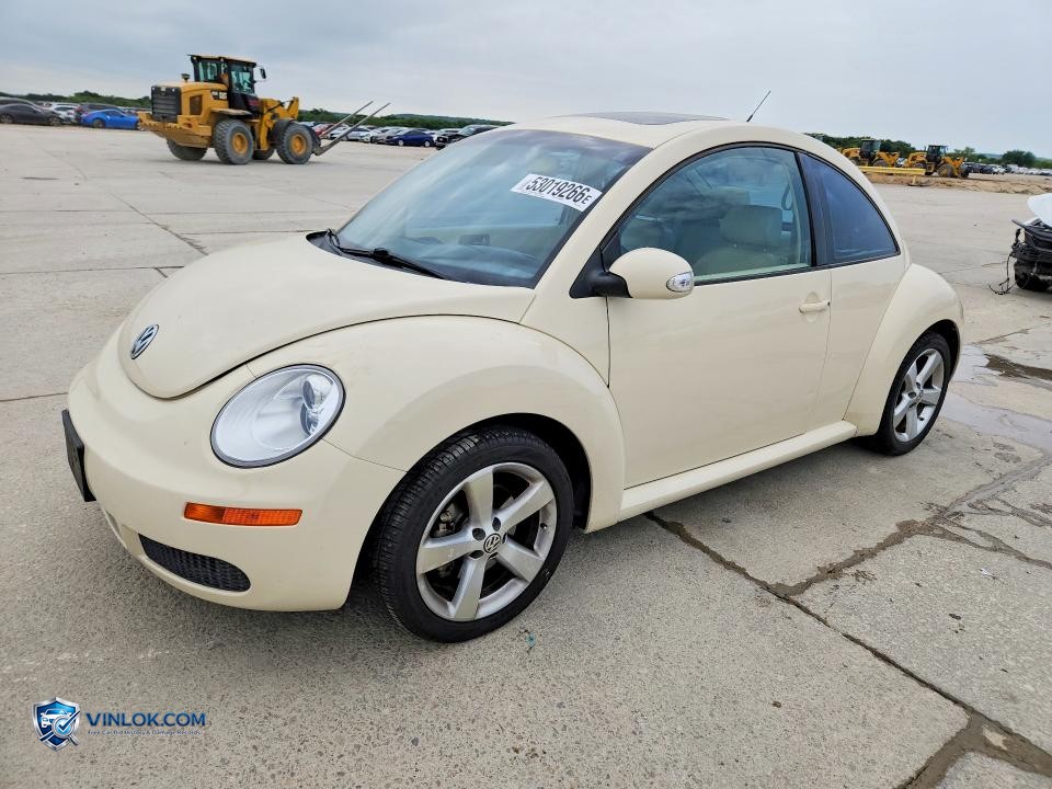 2008 VOLKSWAGEN NEW BEETLE S – Lot 53019266 auction photo