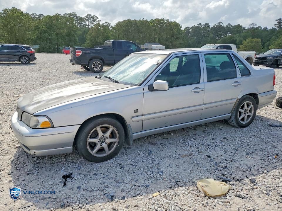 2000 VOLVO S70 BASE – Lot 53080076 auction photo