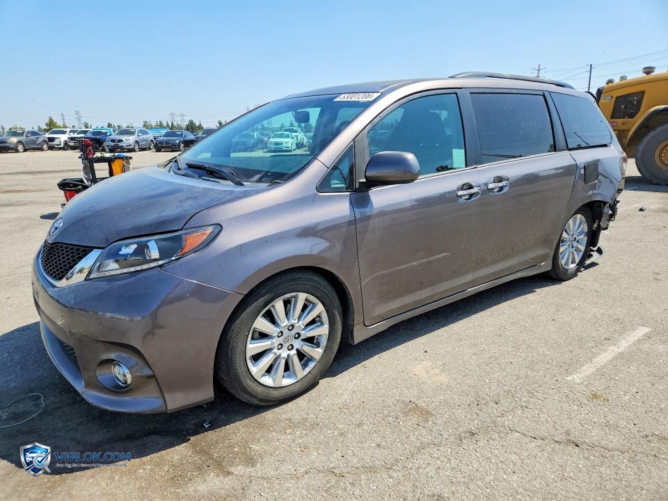 2016 TOYOTA SIENNA SE – Lot 53081206 auction photo