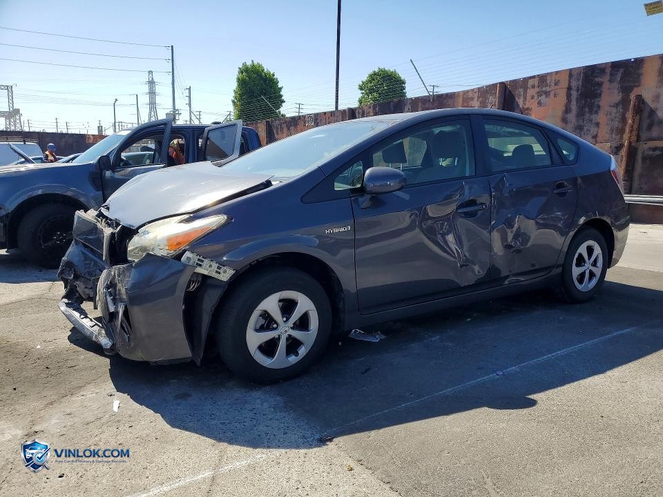 2015 TOYOTA PRIUS TWO – Lot 53110336 auction photo