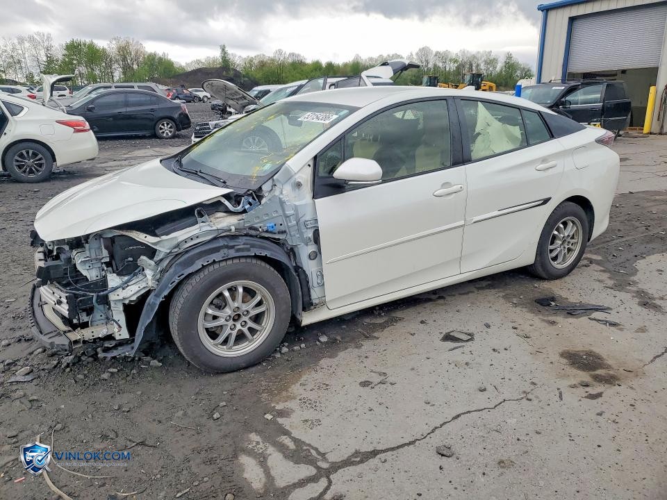2016 TOYOTA PRIUS TWO – Lot 53154386 auction photo