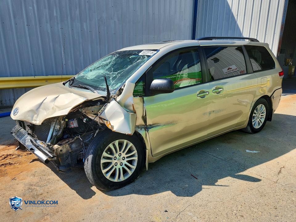2014 TOYOTA SIENNA XLE 8-PASSENGER – Lot 53220116 auction photo