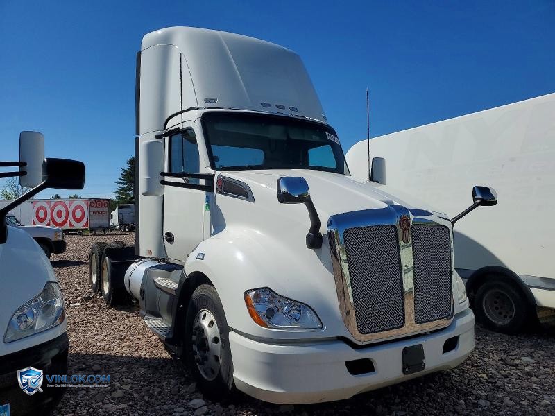 2018 KENWORTH T680 SEMI TRUCK – Lot 53259886 auction photo