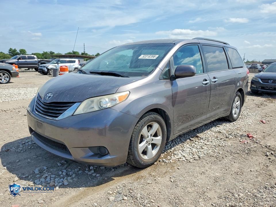 2014 TOYOTA SIENNA LE – Lot 53318396 auction photo