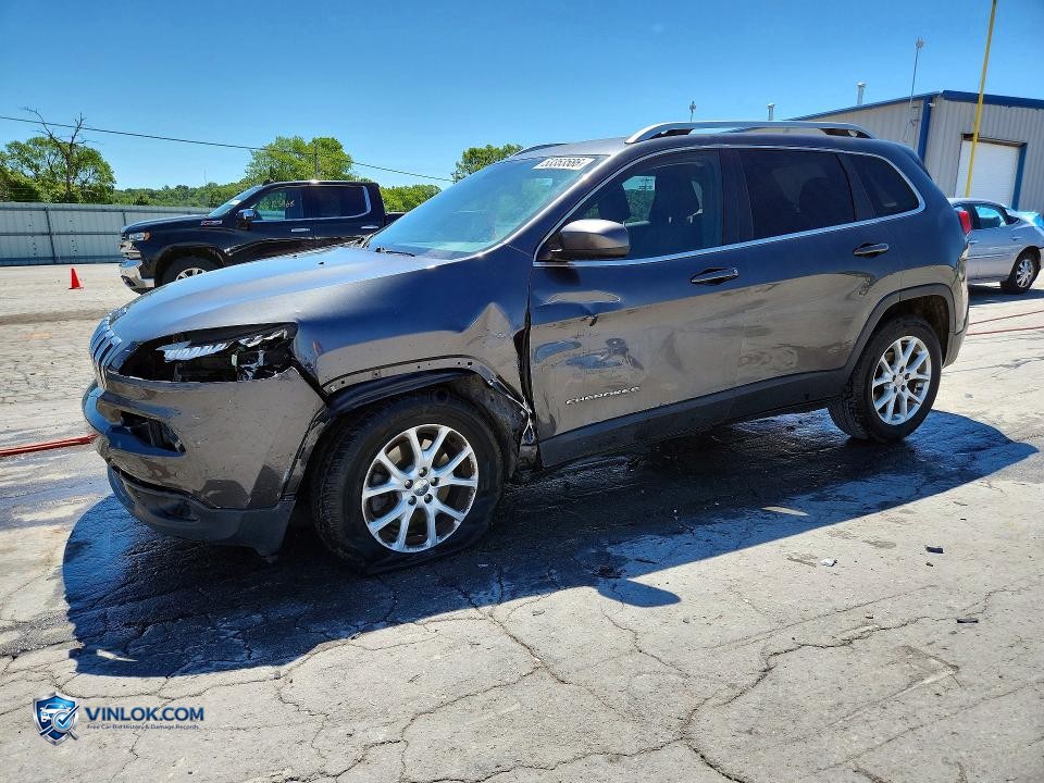 2015 JEEP CHEROKEE LATITUDE – Lot 53353586 auction photo