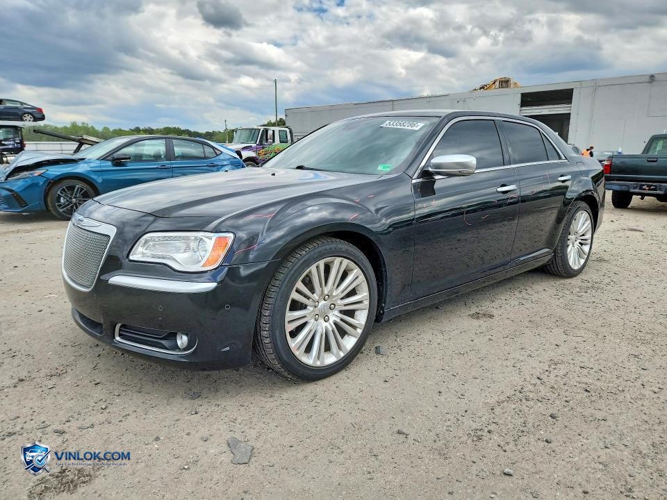 2013 CHRYSLER 300C VARVATOS – Lot 53358286 auction photo