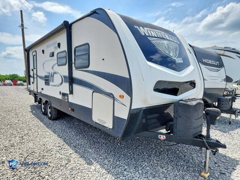 2018 WINNEBAGO MINNIEPLUS CAMPER – Lot 53371456 auction photo