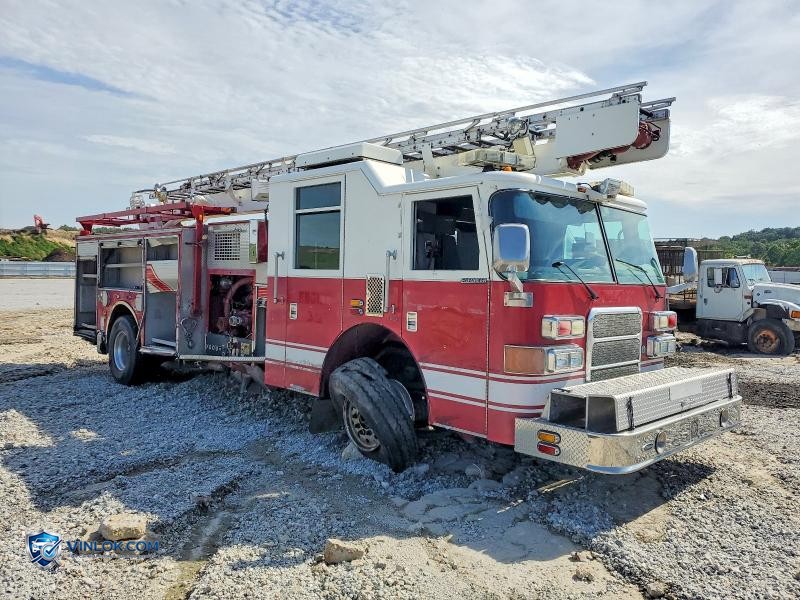 2006 PIERCE ENFORCER PUMPER FIRE TRUCK – Lot 53383846 auction photo