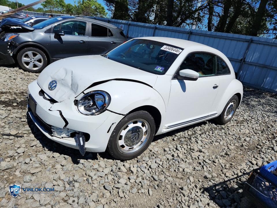 2015 VOLKSWAGEN BEETLE 1.8T – Lot 53406446 auction photo