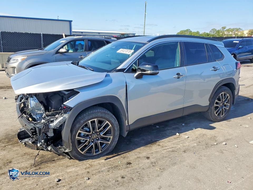 2026 TOYOTA COROLLA CROSS XLE – Lot 53437076 auction photo