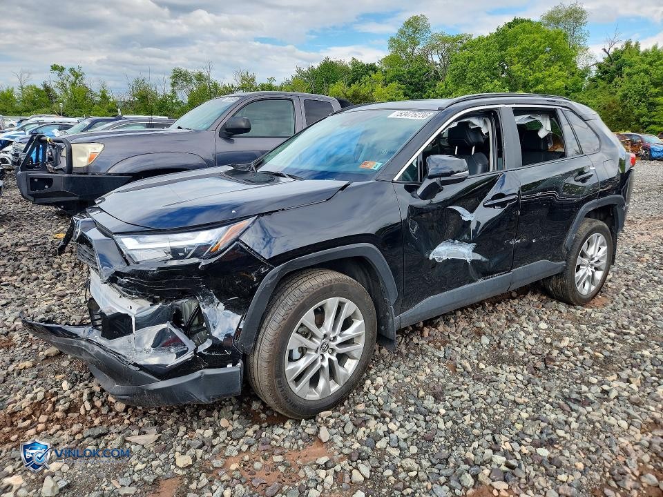 2025 TOYOTA RAV4 XLE PREMIUM – Lot 53475236 auction photo
