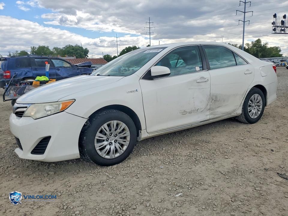 2013 TOYOTA CAMRY HYBRID LE – Lot 53515136 auction photo