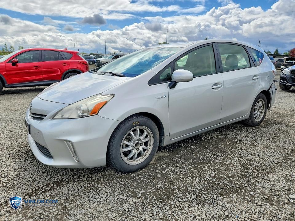 2013 TOYOTA PRIUS V THREE – Lot 53532236 auction photo