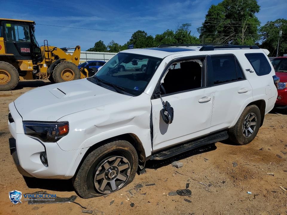 2024 TOYOTA 4RUNNER TRD OFF-ROAD PREMIUM – Lot 53608016 auction photo