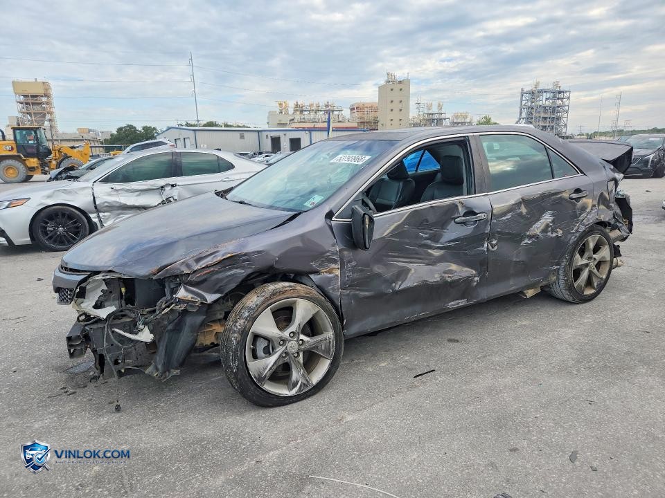 2012 TOYOTA CAMRY SE V6 – Lot 53793966 auction photo