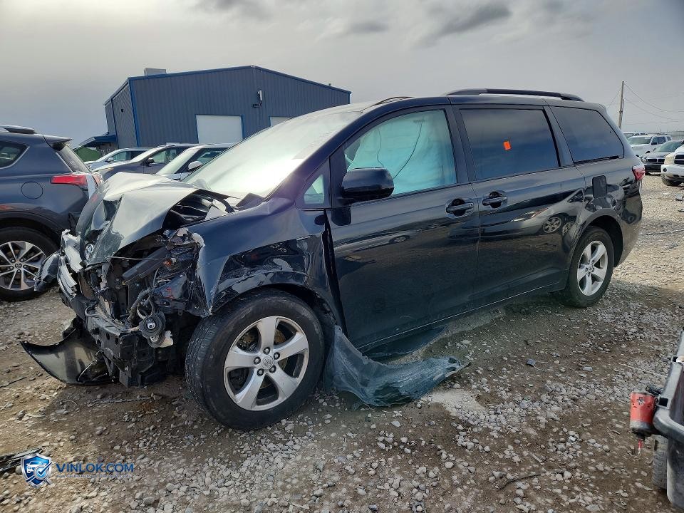 2015 TOYOTA SIENNA – Lot 53806166 auction photo