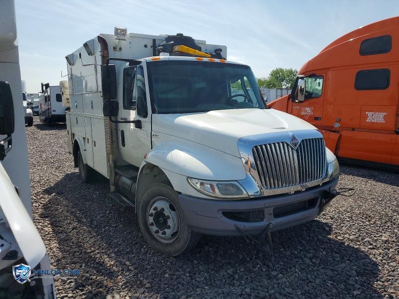 2010 INTERNATIONAL 4000 4300 - BUCKET TRUCK – Lot 53819656 auction photo