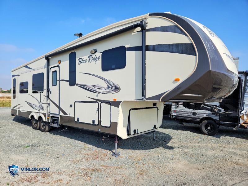 2015 FOREST RIVER BLUE RIDGE CAMPER – Lot 53954906 auction photo