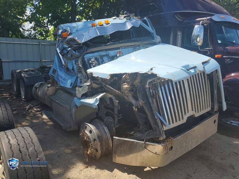 2021 WESTERN STAR/AUTO CAR CONVENTION - SEMI TRUCK – Lot 54095806 auction photo