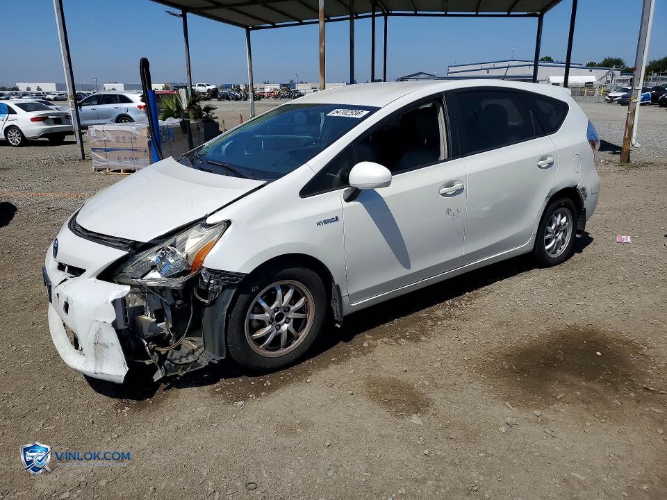 2013 TOYOTA PRIUS V THREE – Lot 54102936 auction photo