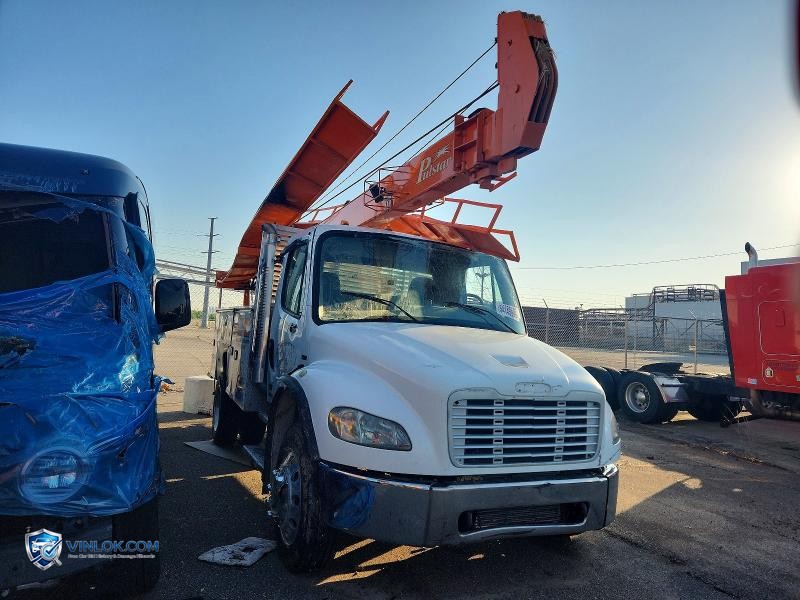 2004 FREIGHTLINER M2 106 MEDIUM DUTY – Lot 54145906 auction photo