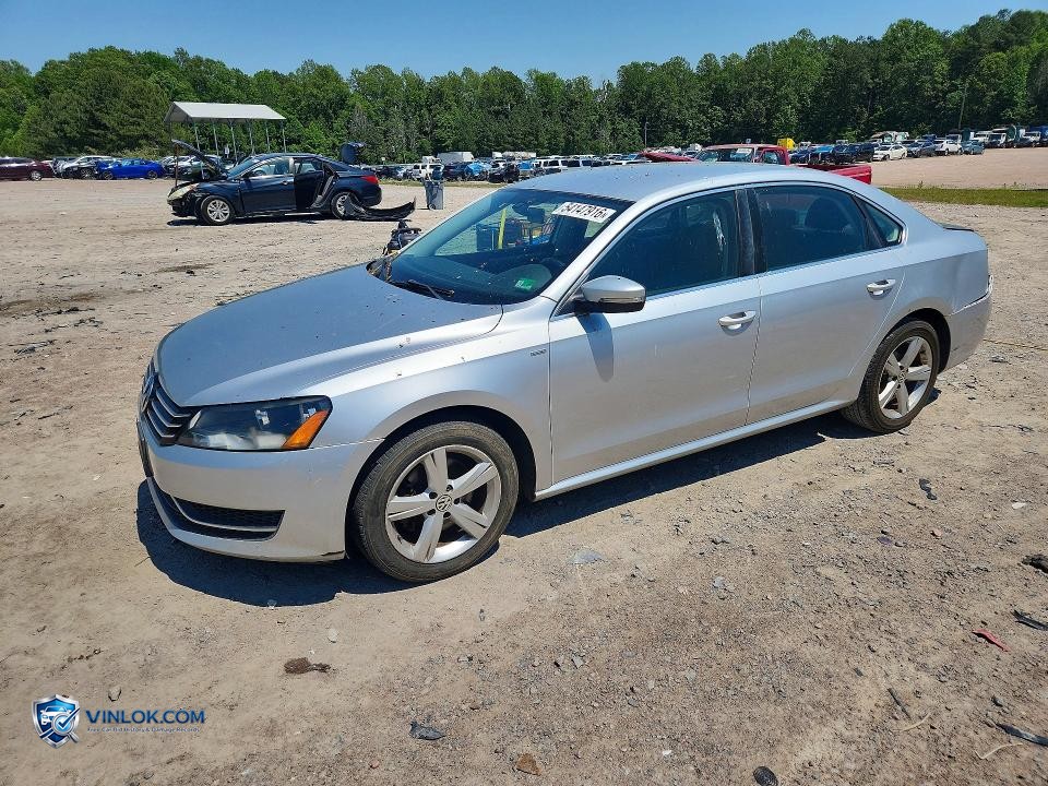 2014 VOLKSWAGEN PASSAT 1.8T S TDI S, R-LINE, 1.8T R-LINE – Lot 54147916 auction photo